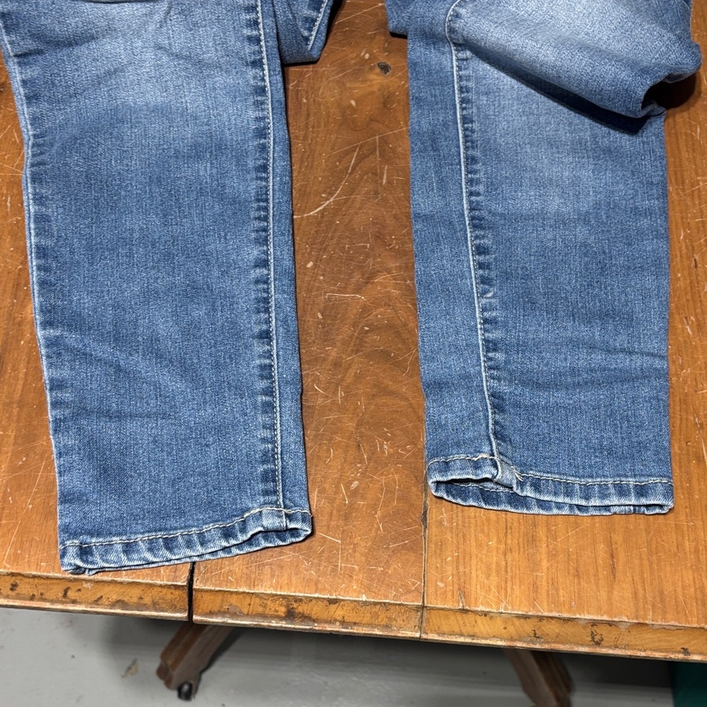 1822 Denim Women's Skinny Jeans in Light Blue - Picture 4 of 10